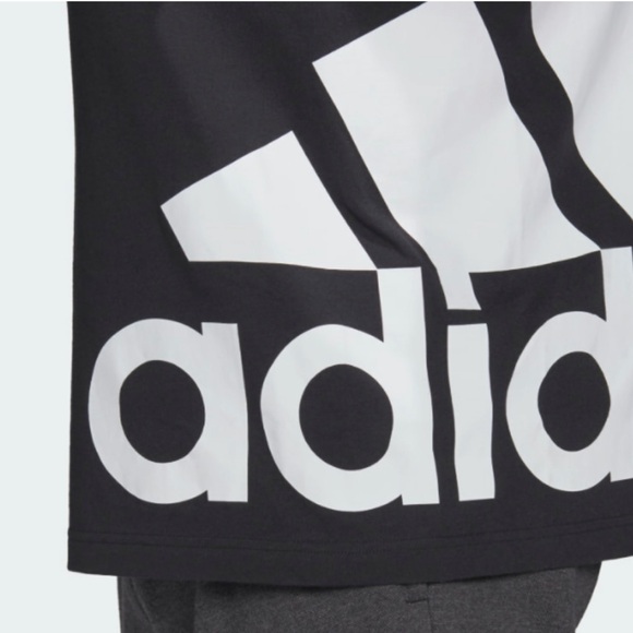 Adidas badge boxy graphic short sleeve tee mens Size Large - Picture 3 of 6